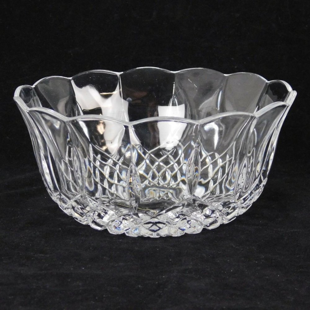 Royal Crystal Rock (RCR) Puccini Opera 7" Bowl Clear Criss Cross & Vertical Cut
